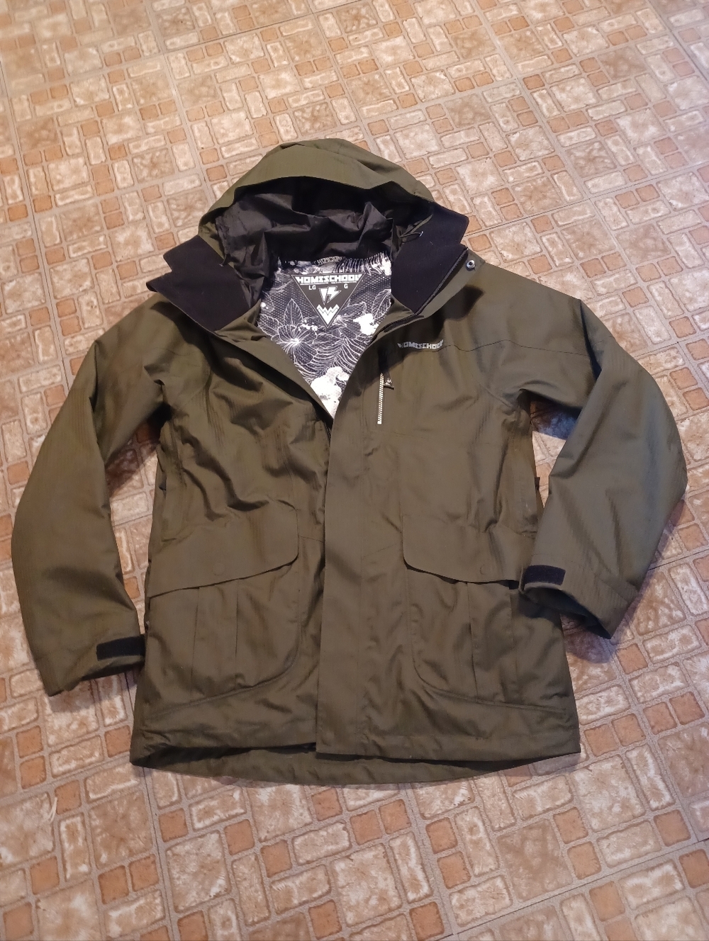Men's Hooded Olive Snowboarding Jacket with Zip Chest Pocket Size Large